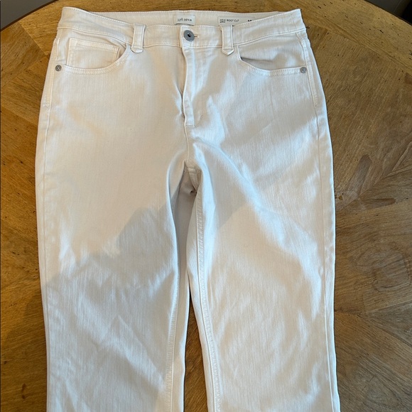 J. Jill Cream Denim Demi-boot cut Boot-Cut Ankle jeans. Size 10. Mid rise. EUC. - Picture 10 of 11
